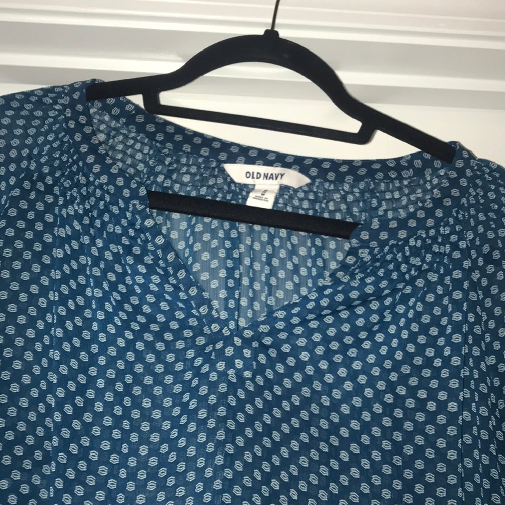 Mid-Length Sheer Sleeve Top